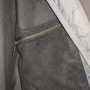 Fred Perry men's large light shell bomber jacket with mesh inner